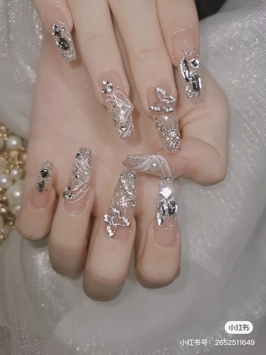 1440 Pieces Flat Back Gems Round Crystal Rhinestones SS6 2.0mm Diamante Rhinestones Crafts Nail Face Art Clothes Shoes Bags DIY (Red)