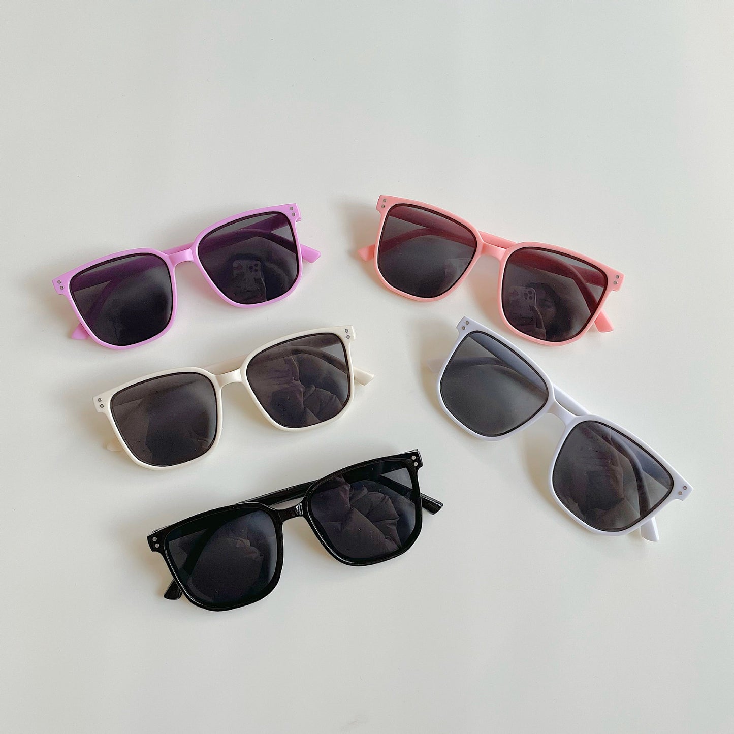 Kids Sunglasses Girls, pink Girls Sunglasses Colourful with strap, Funky Party children Favor, for Kids Toddler UV400 Age 3-10