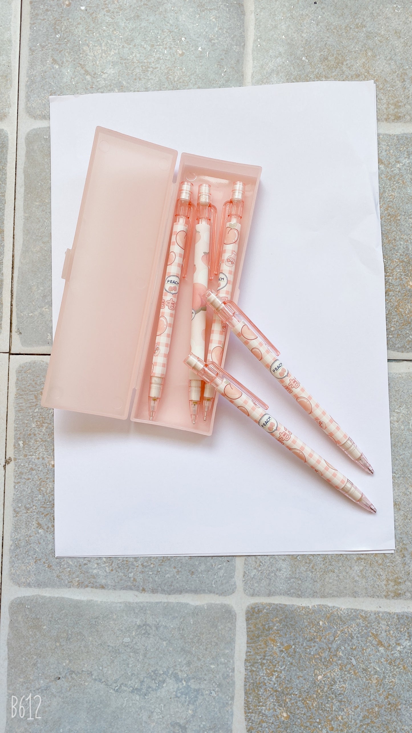 5 Pieces Mechanical Automatic Pencil Set 0.5 mm and one pencil case for Office School Stationary Party Favour Bag Fillers Gift Set