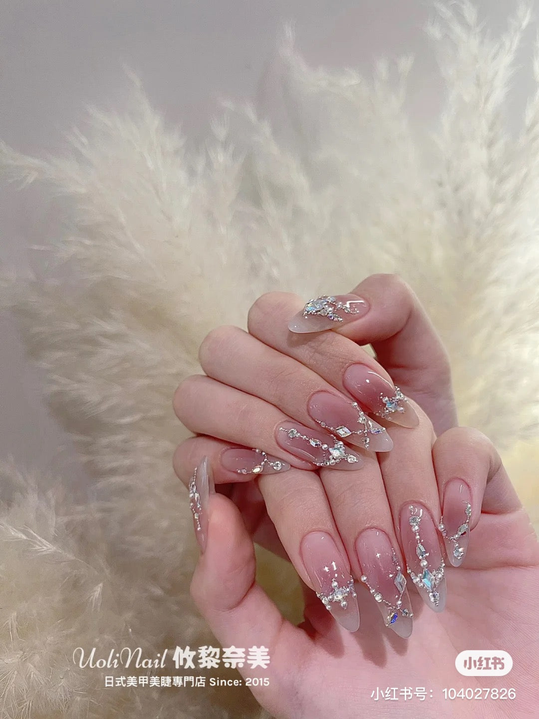 1440 Pieces Flat Back Gems Round Crystal Rhinestones SS6 2.0mm Diamante Rhinestones Crafts Nail Face Art Clothes Shoes Bags DIY