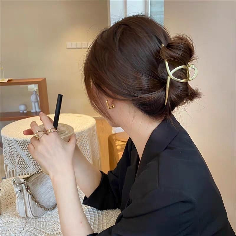 5PCS Large Brushed Metal Claw Clips Hollow Non-slip Hair Catch Barrette Jaw Clamp Hairpins for Fixing Hair Women Girls Thin Thick Hair