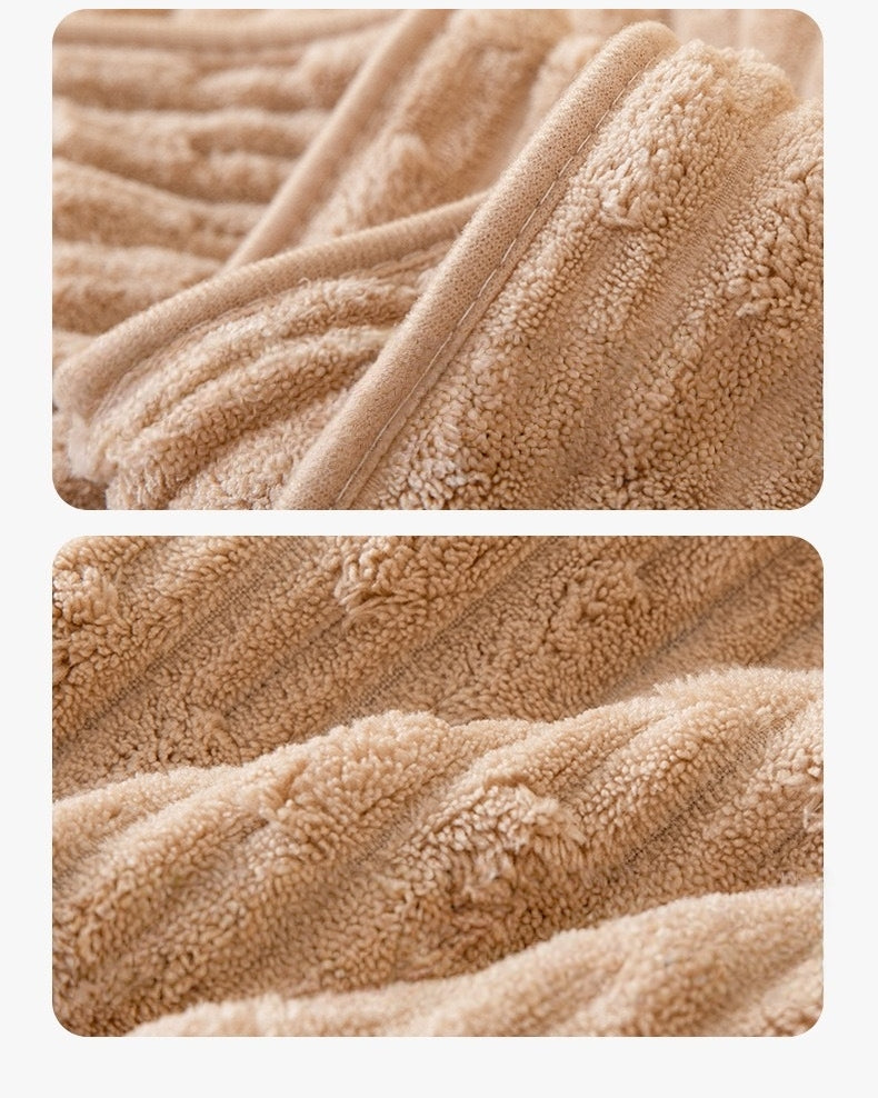 Cute Capybara Cat Bath Towels Set, Soft Super Absorbent Coral Fleece Bath Towel and Face Towel for Bathroom Hotel Gym Spa Beach (Cat)