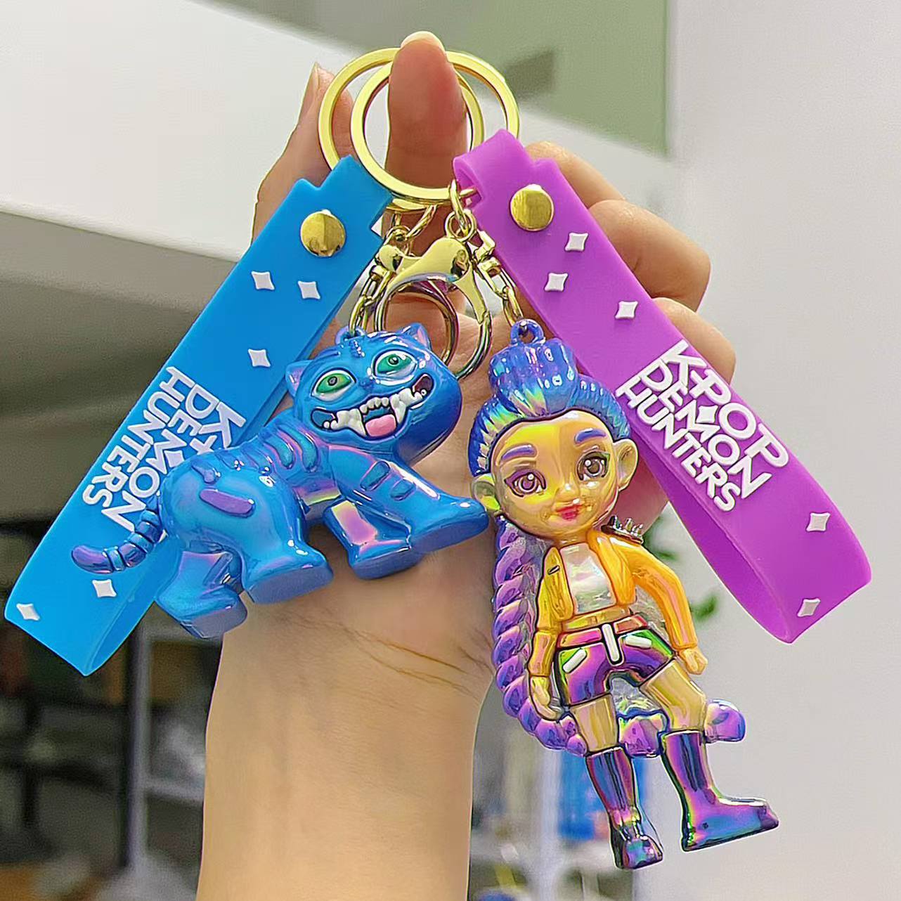 Kpop 1pcs Demon Keychain, Cartoon Hunters Figure Key Pendants Silicone for Bag backpack Keyring Decoration Pendants Adults Party Favors Birthday Party Supplies（A）