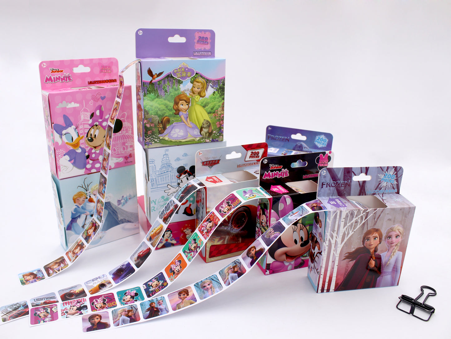 200pcs Kids Toddlers Princess Elsa Mickey Mouse Dinosaur Stickers Party Bag Fillers Boys Girls Teachers as Reward Craft Scrapbooking in Box Gift Set (Winnie The Pooh)