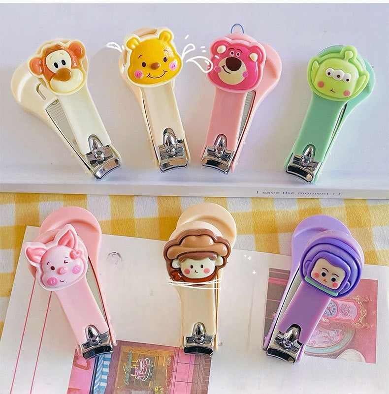 4PCS Kids Nail Clipper Manicure Sets Stainless Steel Cartoon Kitty Childrens Nail Clippers Kids Fortable Light Pedicure Kit Grooming Tools Baby Nail Clipper Set