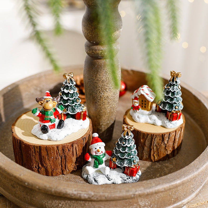 Christmas Miniature Ornament Kits Mini Xmas Style Figurines Reindeer Christmas Tree Cute Cartoon Xmas Decor for Home Garden Party Decor Desktop Decoration