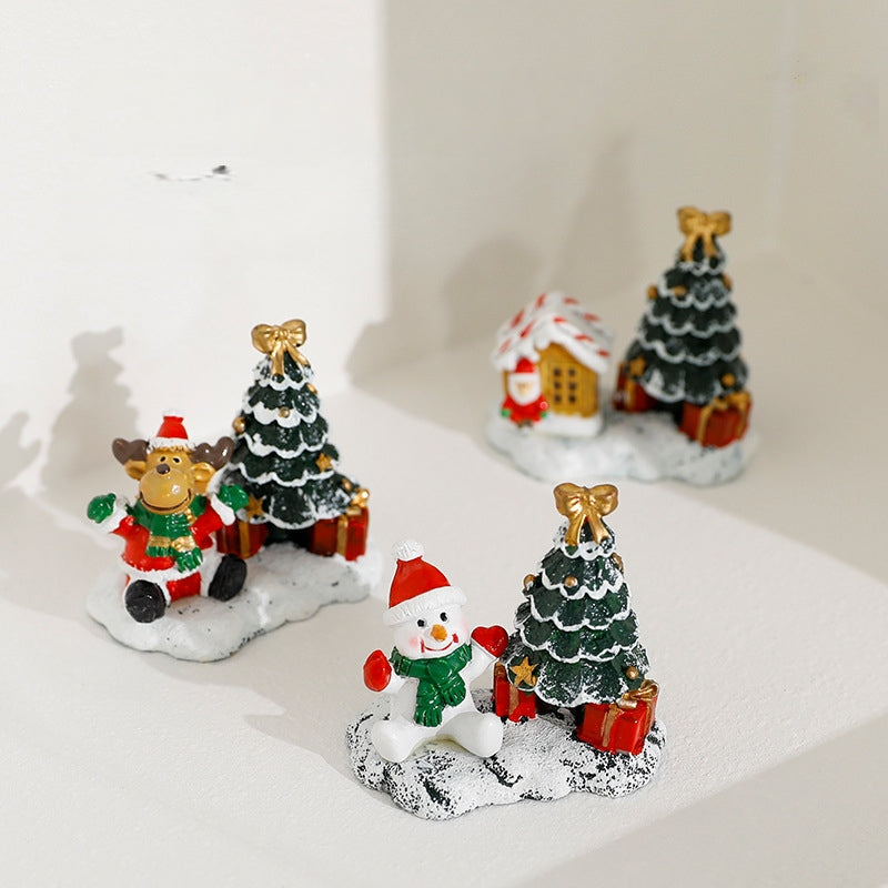 Christmas Miniature Ornament Kits Mini Xmas Style Figurines Reindeer Christmas Tree Cute Cartoon Xmas Decor for Home Garden Party Decor Desktop Decoration